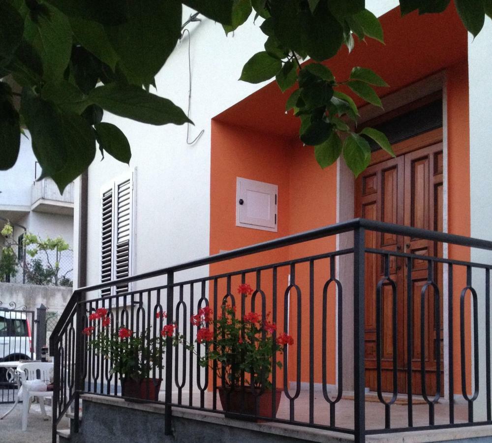 Il Gruccione Acomodação com café da manhã Sant'Omero Exterior foto